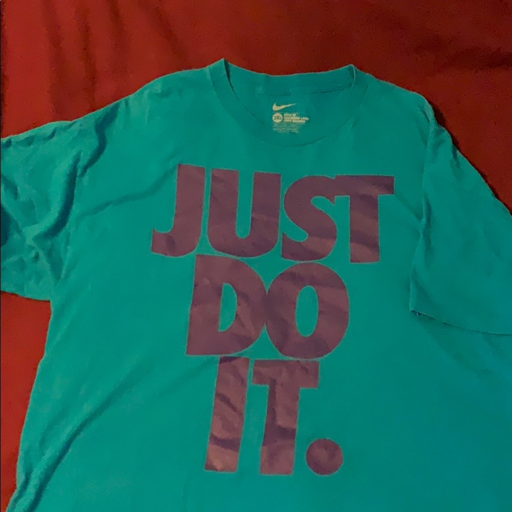 Nike tee